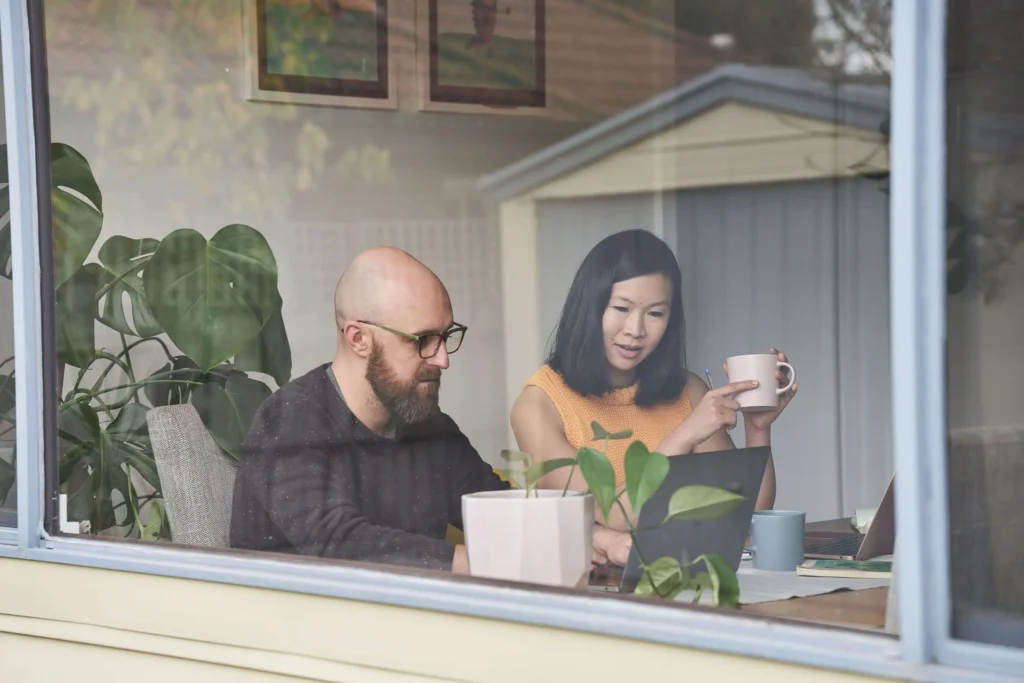 Refinance Home Loan Rates vs DIY: Is It Worth Calling a Professional?

